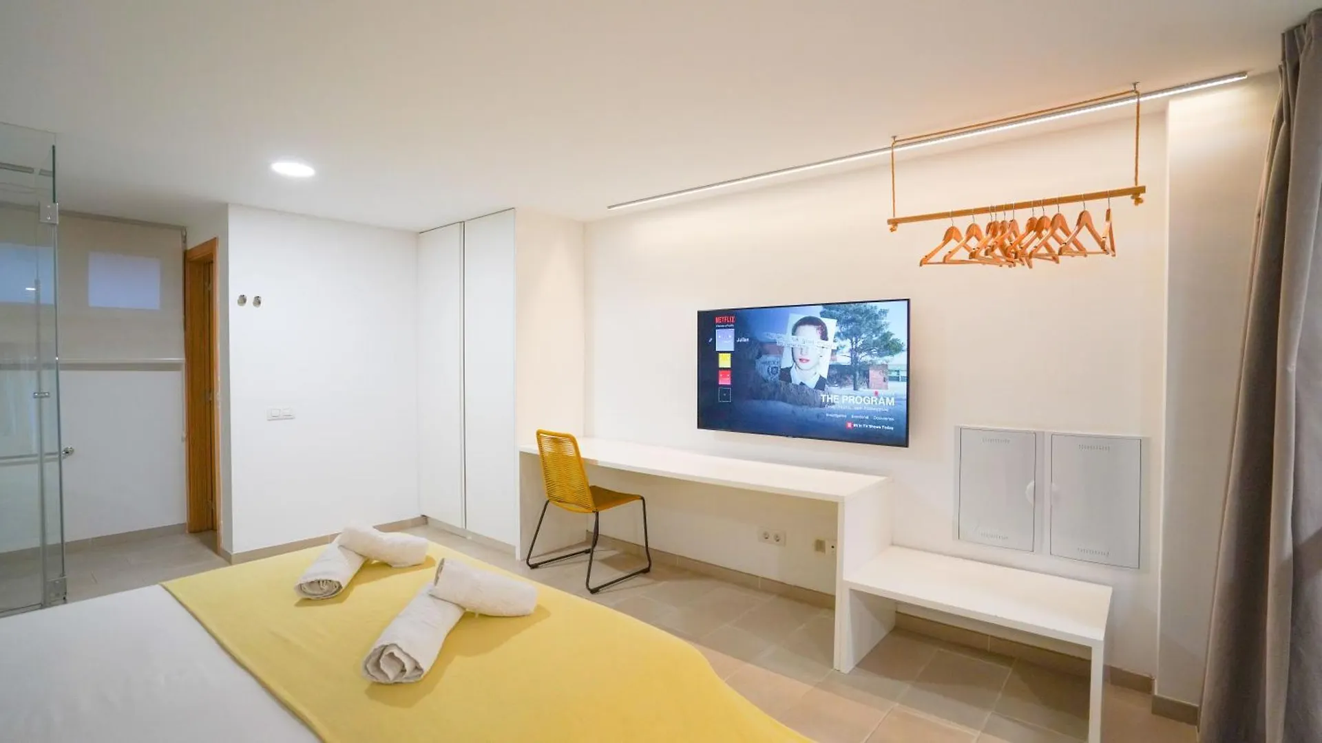 דירות קורלחו Oceanside Luxury Loft - Fast Wi-Fi - Workstations ספרד
